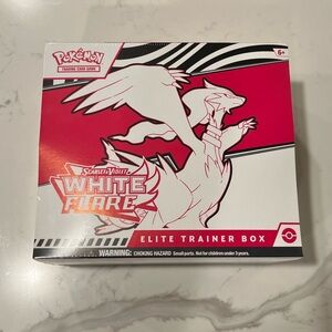 Pokemon Scarlet & Violet White Flare Trainer Box